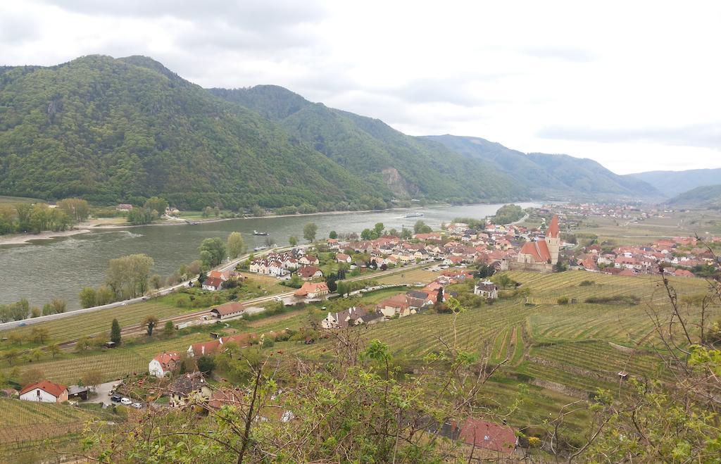 Donauwirt - Hotel Garni Weissenkirchen in der Wachau Exterior foto